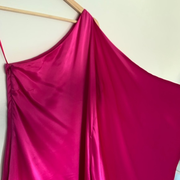 Robert Rodriguez Fuchsia Asymmetrical Silk Dress - Picture 4 of 9